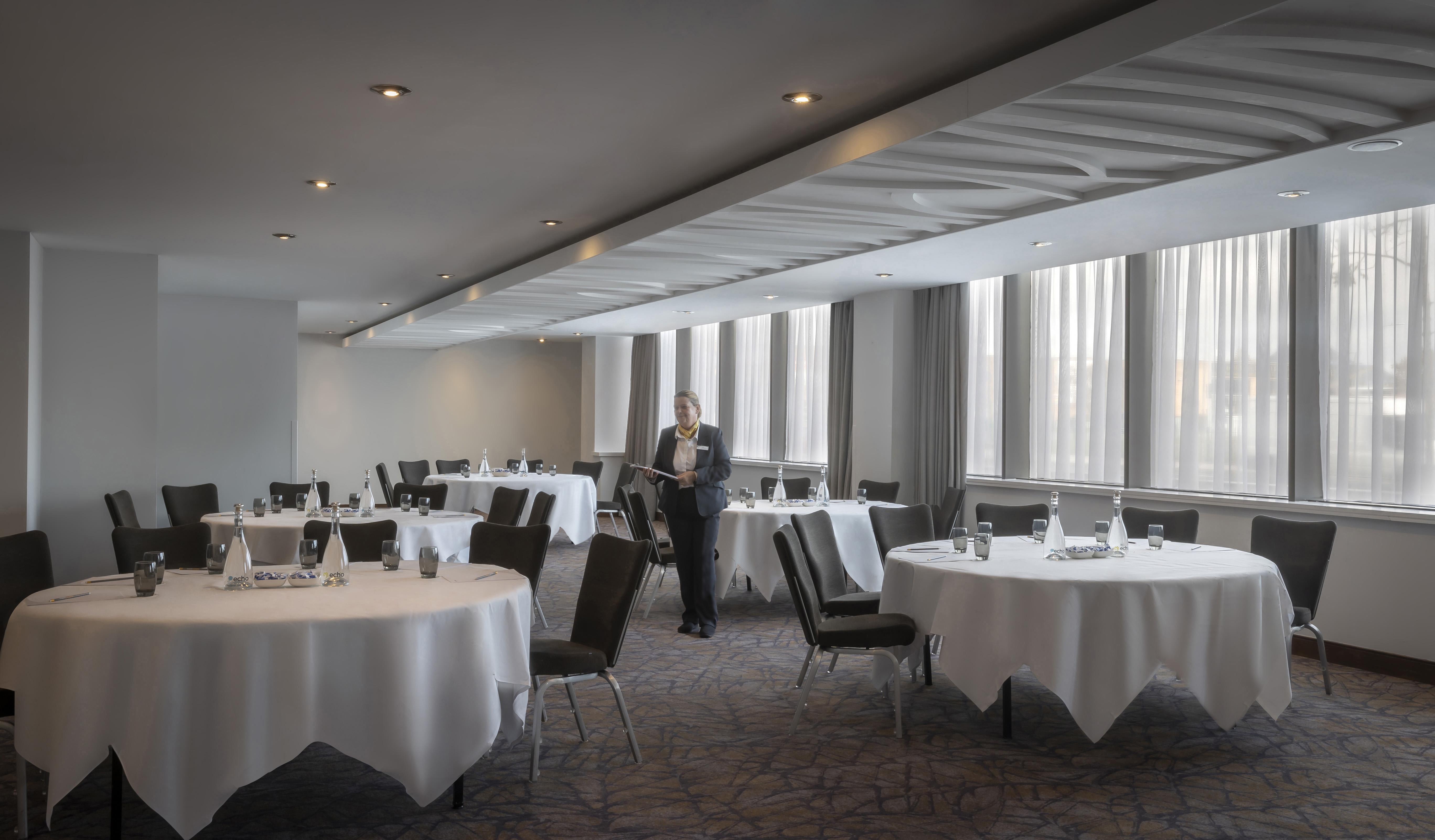 Maldron Hotel Tallaght Ngoại thất bức ảnh