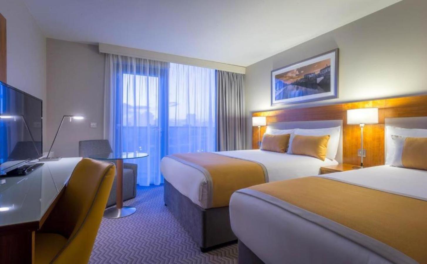 Maldron Hotel Tallaght Ngoại thất bức ảnh