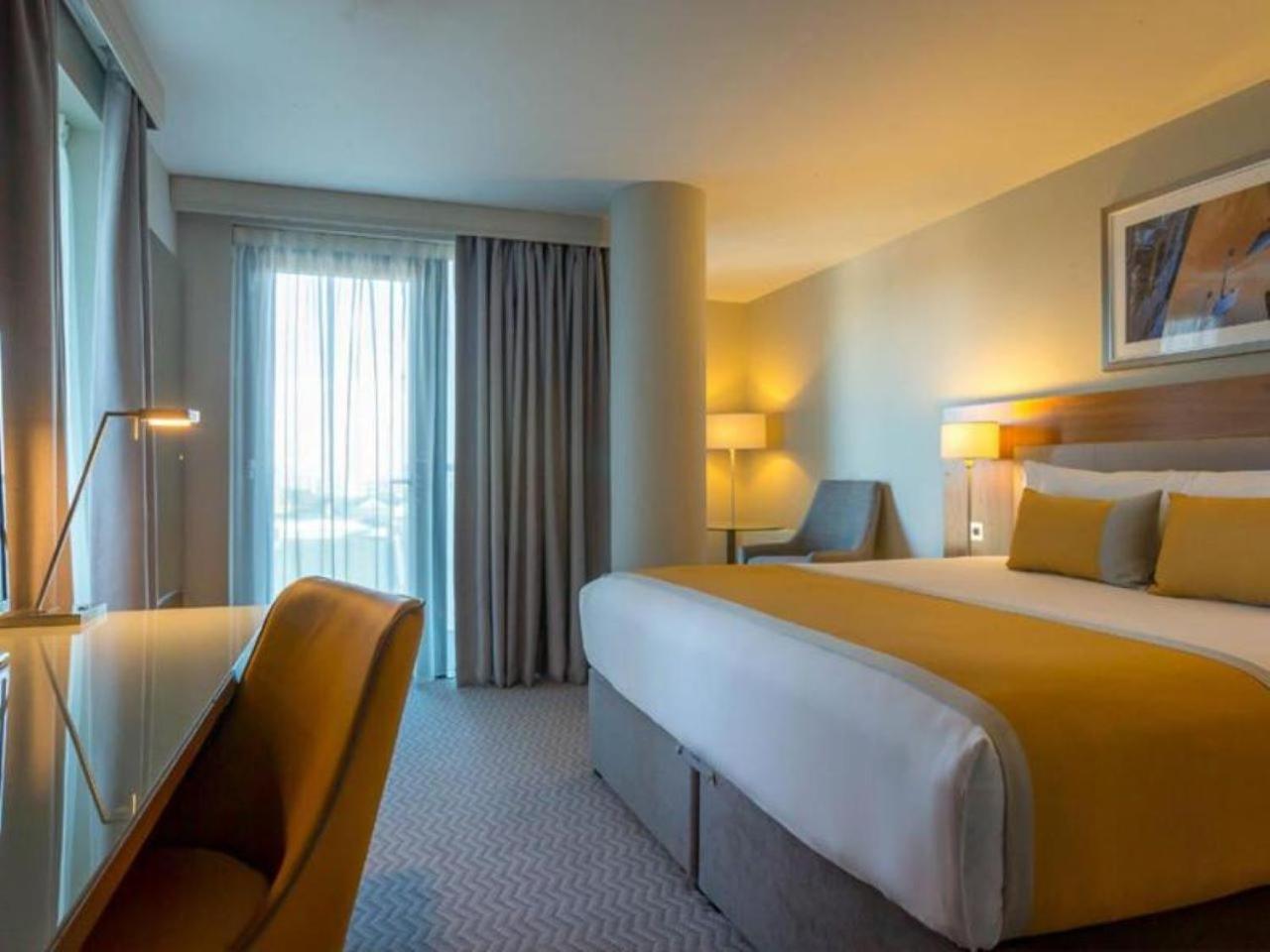 Maldron Hotel Tallaght Ngoại thất bức ảnh