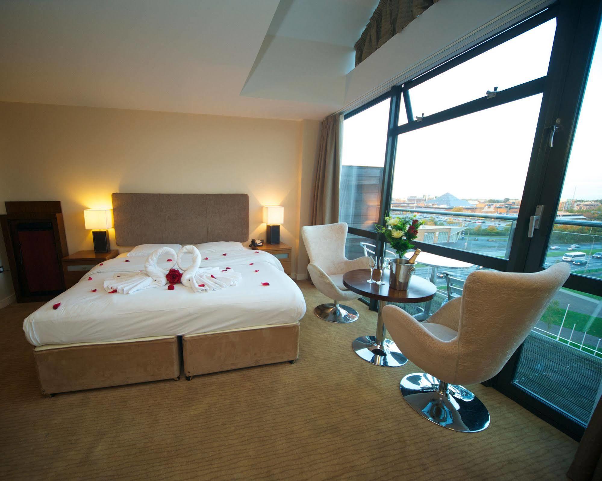 Maldron Hotel Tallaght Ngoại thất bức ảnh