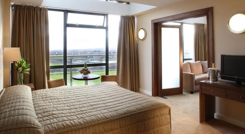 Maldron Hotel Tallaght Ngoại thất bức ảnh