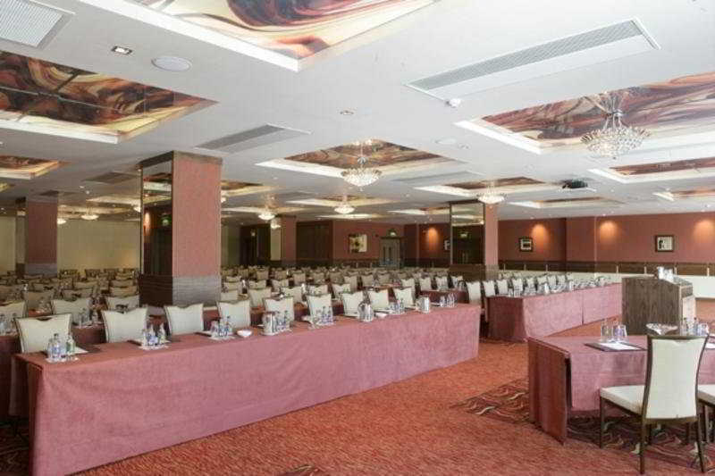Maldron Hotel Tallaght Ngoại thất bức ảnh